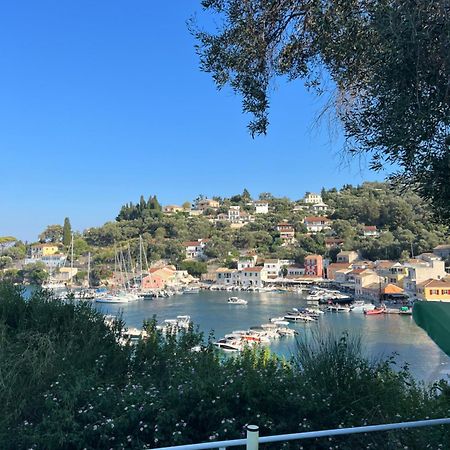 Aronis Spyros Panoramic Seaview Apartments Longós Екстериор снимка