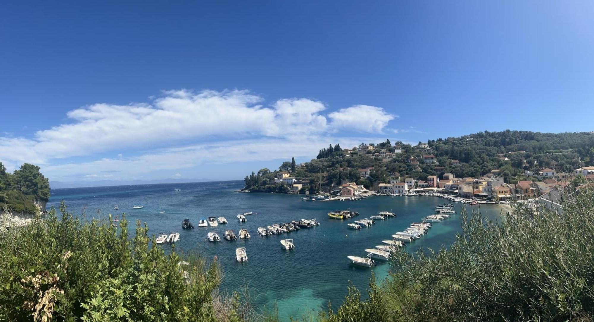 Aronis Spyros Panoramic Seaview Apartments Longós Екстериор снимка