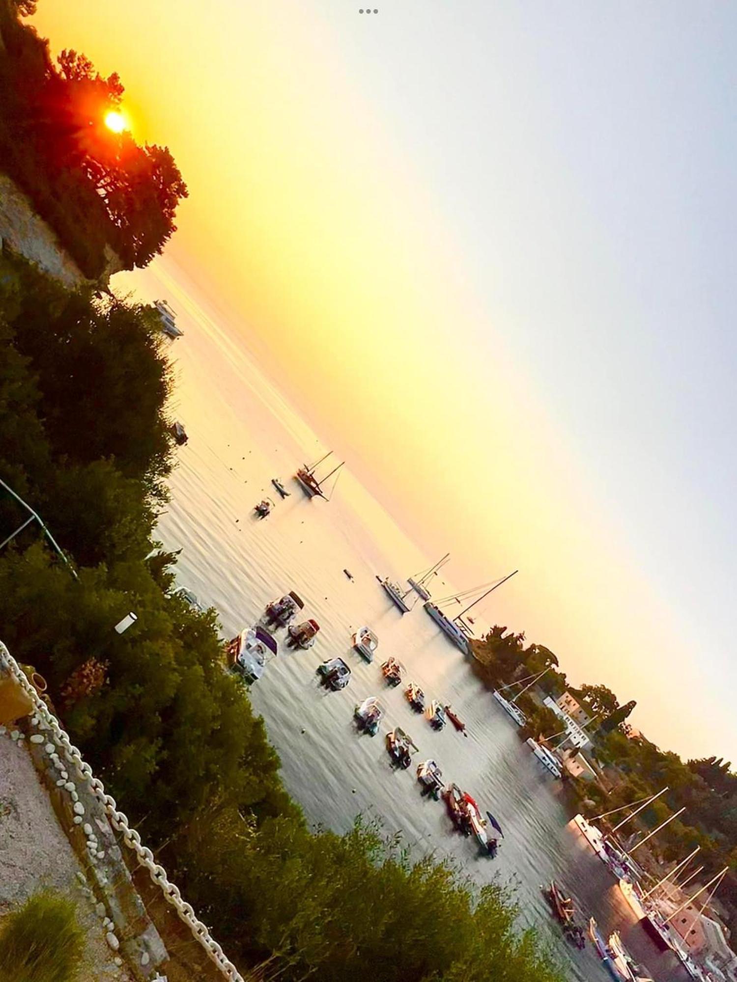 Aronis Spyros Panoramic Seaview Apartments Longós Екстериор снимка