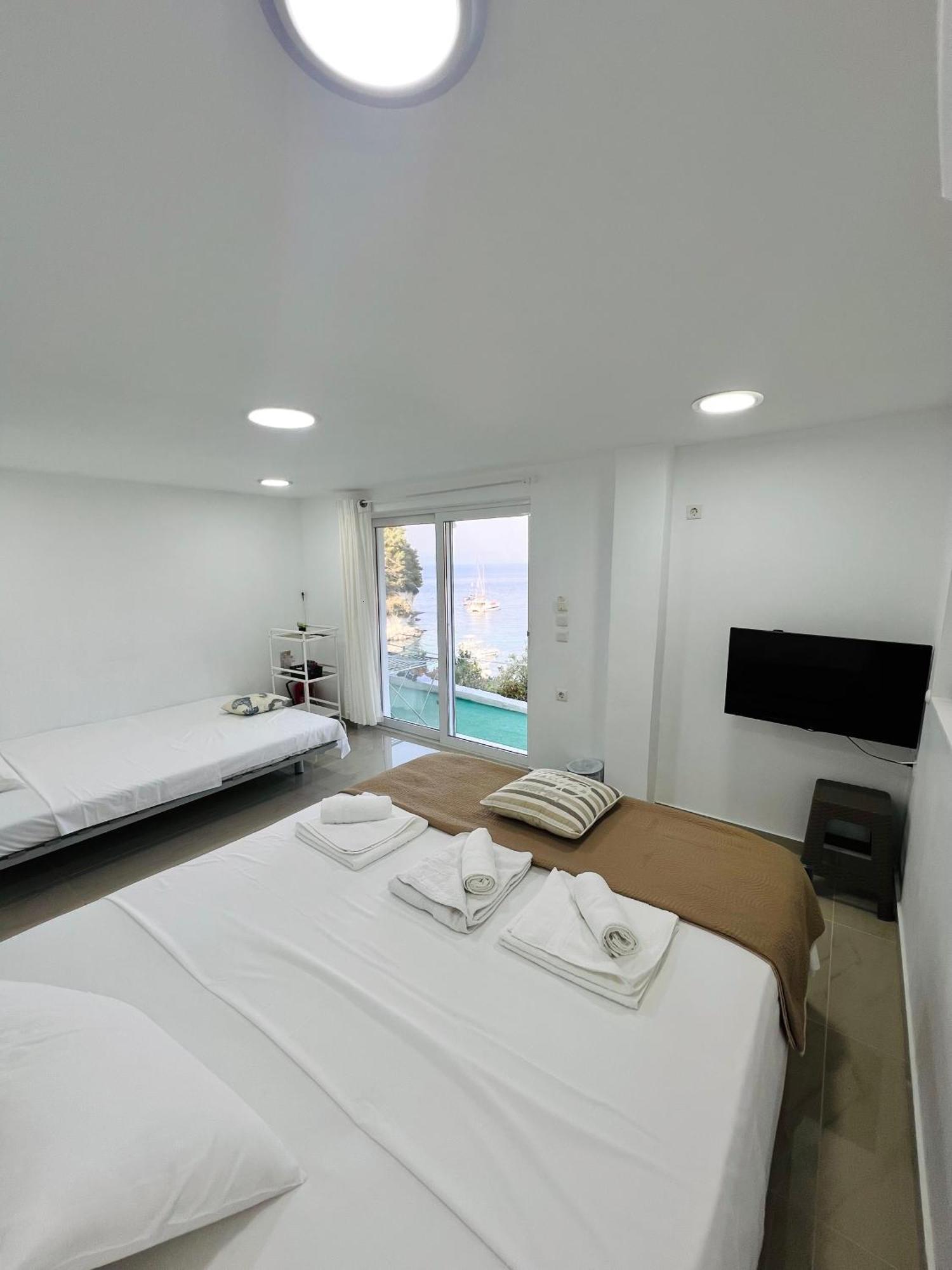 Aronis Spyros Panoramic Seaview Apartments Longós Стая снимка